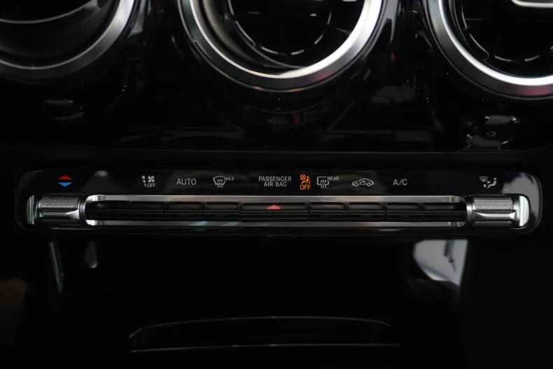 Mercedes-Benz CLA 180 (Clasa CLA) din 2020 cu 108.100 km - oferta MER197104 - foto 27
