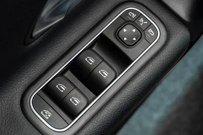 Mercedes-Benz CLA 180 (Clasa CLA) din 2020 cu 98.400 km - oferta MER197105 - foto 23