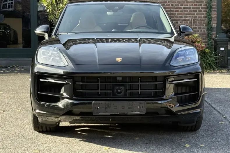 Porsche Cayenne Coupe din 2025 cu 11.800 km - oferta POR197119 - foto 2
