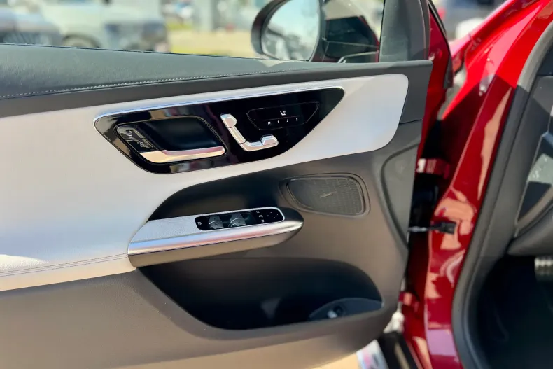 Mercedes-Benz GLC Coupe din 2026 cu 5 km - oferta MER197120 - foto 9