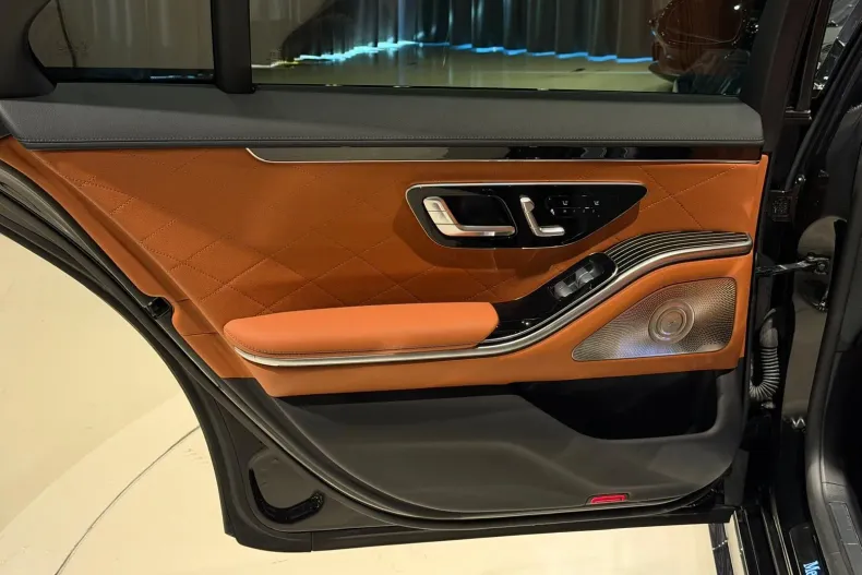 Mercedes-Benz S din 2023 cu 14.000 km - oferta MER197121 - foto 31