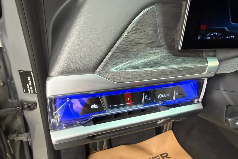 BMW M7 (Seria 7) din 2023 cu 77.900 km - oferta BMW197122 - foto 16