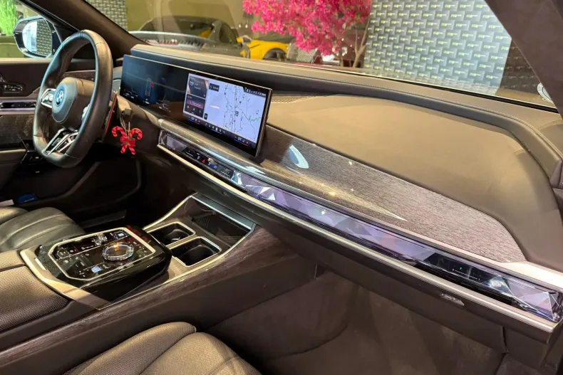 BMW M7 (Seria 7) din 2023 cu 77.900 km - oferta BMW197122 - foto 28