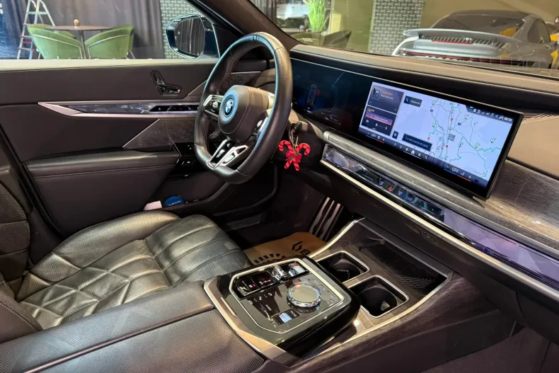 BMW M7 (Seria 7) din 2023 cu 77.900 km - oferta BMW197122 - foto 29