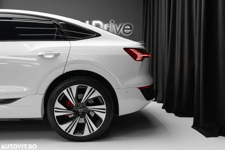 Audi Q8 din 2023 cu 17.500 km - oferta AUD197123 - foto 19