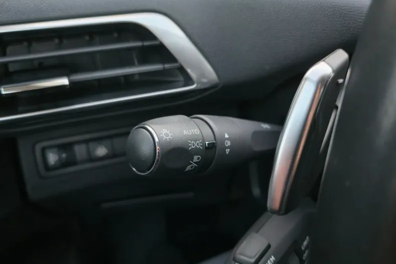 Peugeot 3008 din 2022 cu 88.100 km - oferta PEU197127 - foto 40