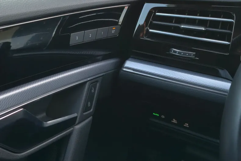 Volkswagen Touareg din 2020 cu 156.500 km - oferta VOL197128 - foto 21