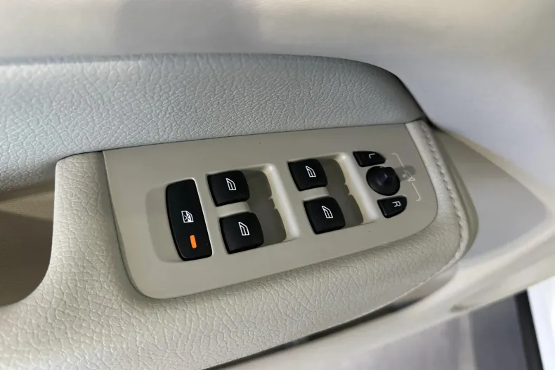 Volvo XC60 din 2022 cu 91.626 km - oferta VOL197136 - foto 13