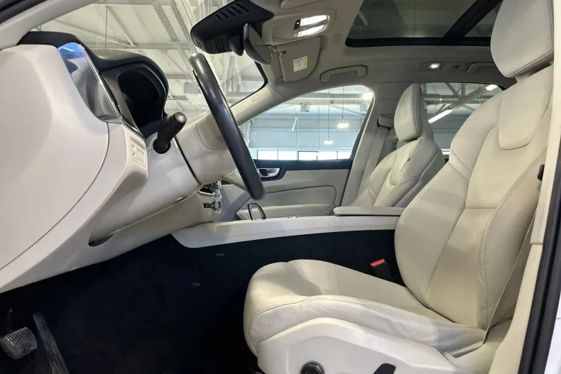 Volvo XC60 din 2022 cu 91.626 km - oferta VOL197136 - foto 23