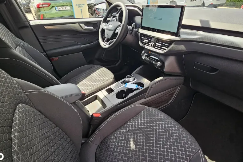 Ford Kuga din 2025 cu 1 km - oferta FOR197147 - foto 6