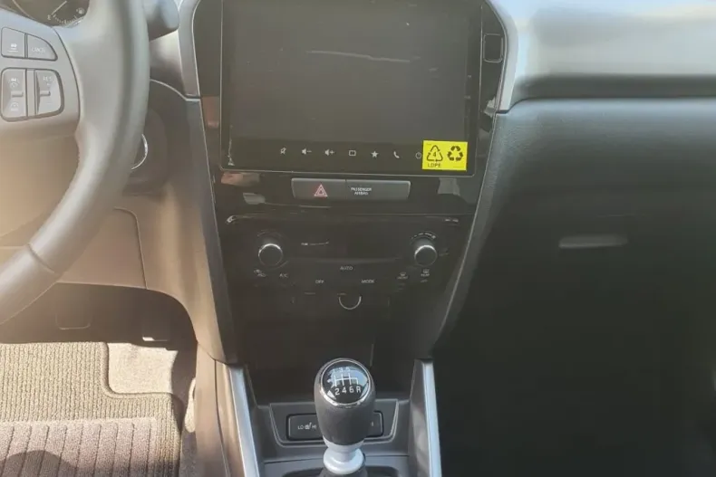 Suzuki Vitara din 2025 cu 5 km - oferta SUZ197158 - foto 6