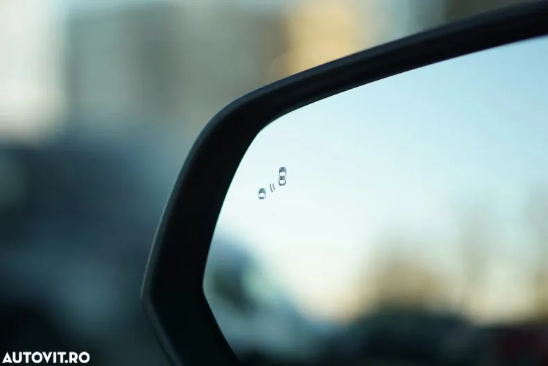 Ford Capri din 2024 cu 10.939 km - oferta FOR197168 - foto 26