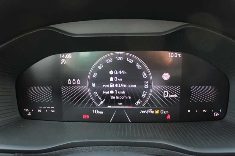 Skoda Karoq din 2026 cu 10 km - oferta SKO197169 - foto 18