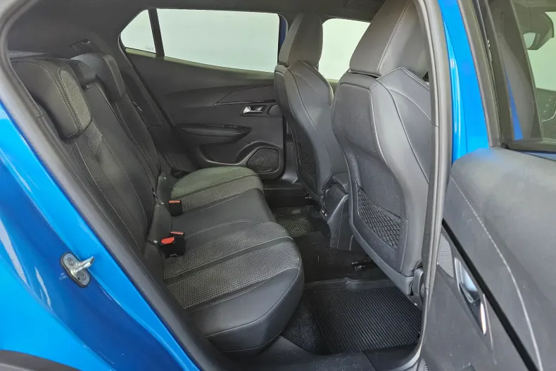 Peugeot 2008 din 2022 cu 35.368 km - oferta PEU197170 - foto 17