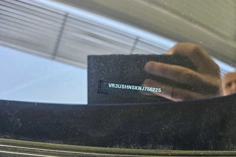 Peugeot 2008 din 2022 cu 35.368 km - oferta PEU197170 - foto 24