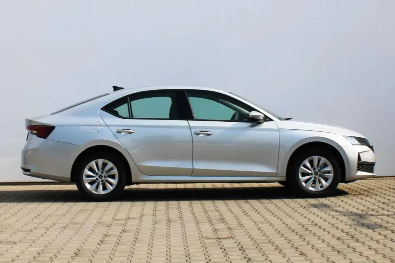 Skoda Octavia din 2026 cu 6 km - oferta SKO197171 - foto 6