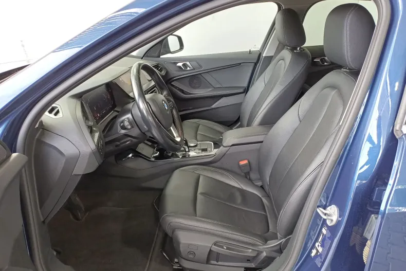 BMW 118i (Seria 1) din 2023 cu 39.582 km - oferta BMW197173 - foto 5