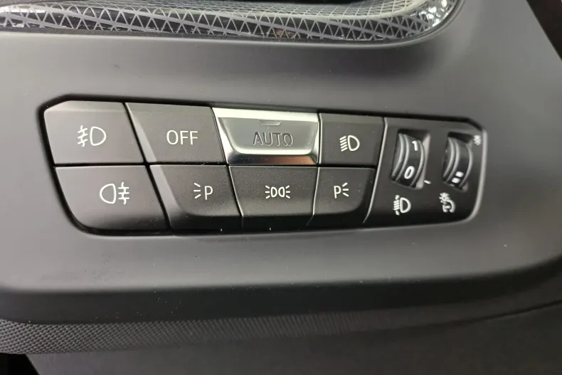 BMW 118i (Seria 1) din 2023 cu 39.582 km - oferta BMW197173 - foto 10