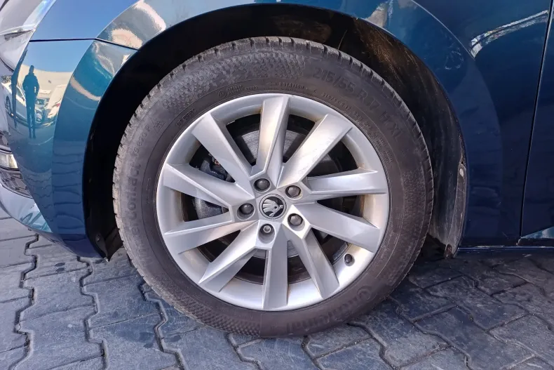 Skoda Superb din 2022 cu 82.525 km - oferta SKO197177 - foto 4
