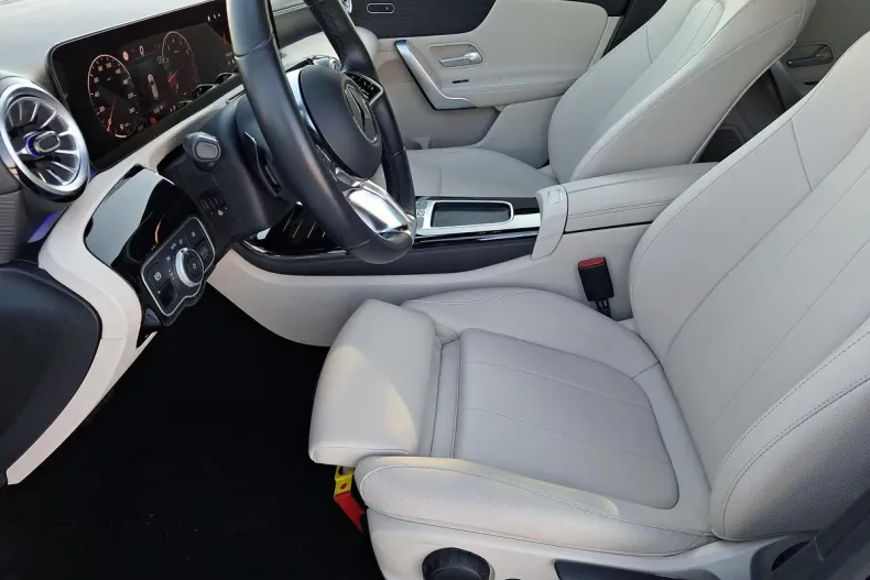 Mercedes-Benz A 200 (Clasa A) din 2024 cu 28.480 km - oferta MER197182 - foto 15