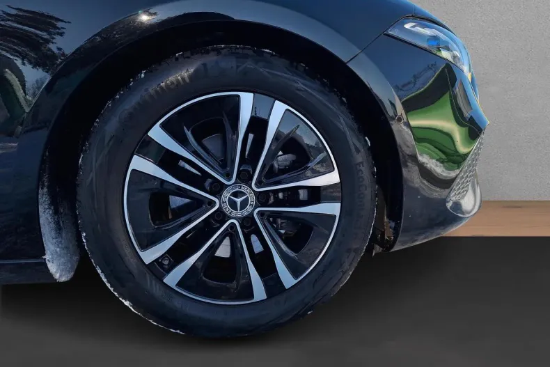 Mercedes-Benz A 200 (Clasa A) din 2024 cu 28.480 km - oferta MER197182 - foto 17