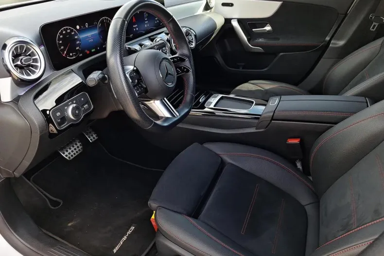 Mercedes-Benz A 250 (Clasa A) din 2023 cu 27.930 km - oferta MER197184 - foto 10