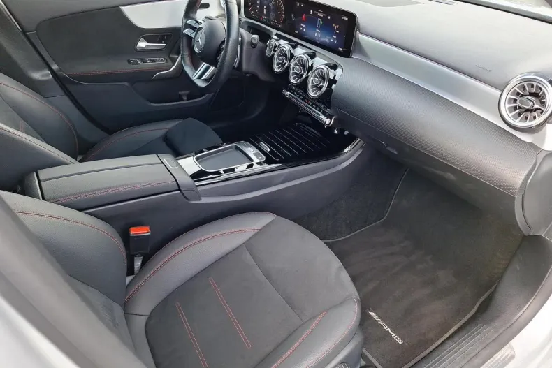 Mercedes-Benz A 250 (Clasa A) din 2023 cu 27.930 km - oferta MER197184 - foto 13