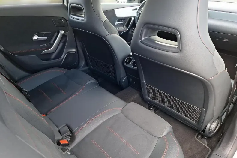 Mercedes-Benz A 250 (Clasa A) din 2023 cu 27.930 km - oferta MER197184 - foto 15