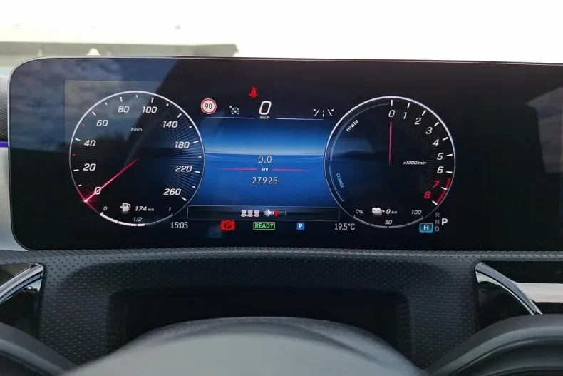 Mercedes-Benz A 250 (Clasa A) din 2023 cu 27.930 km - oferta MER197184 - foto 18