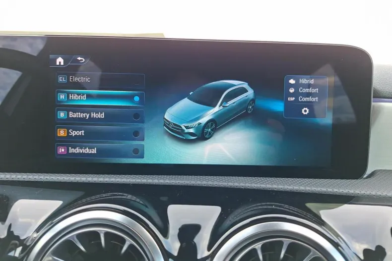 Mercedes-Benz A 250 (Clasa A) din 2023 cu 27.930 km - oferta MER197184 - foto 24