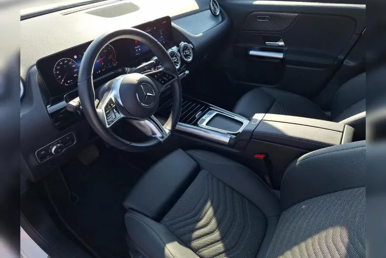 Mercedes-Benz GLA din 2024 cu 18.390 km - oferta MER197186 - foto 10