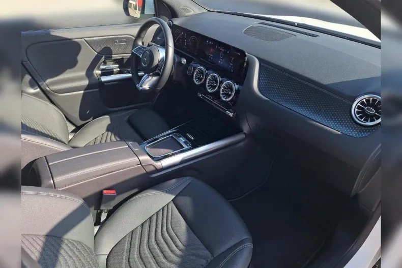 Mercedes-Benz GLA din 2024 cu 18.390 km - oferta MER197186 - foto 13