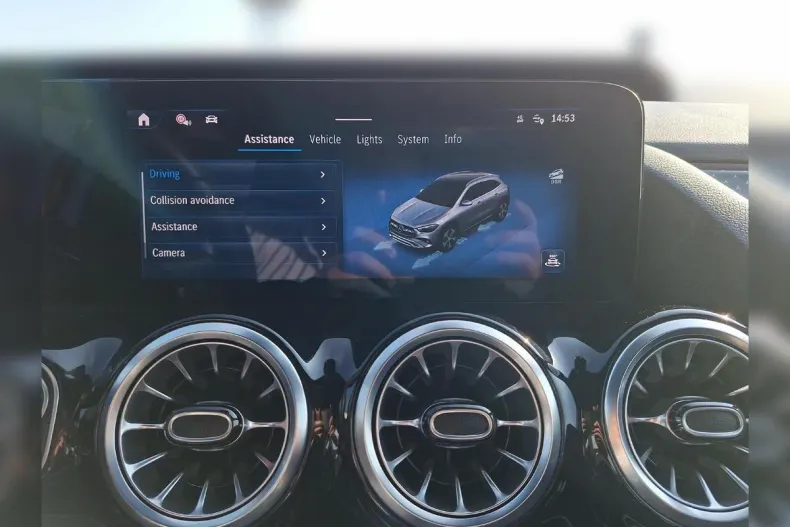 Mercedes-Benz GLA din 2024 cu 18.390 km - oferta MER197186 - foto 20
