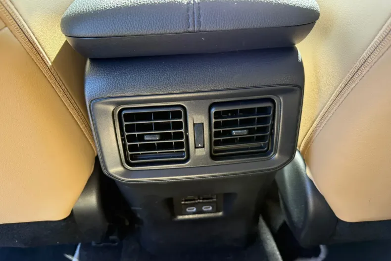 Toyota RAV4 din 2025 cu 7.940 km - oferta TOY197205 - foto 24