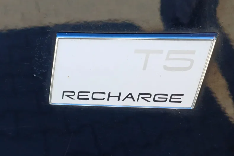 Volvo XC40 din 2021 cu 68.972 km - oferta VOL197206 - foto 6