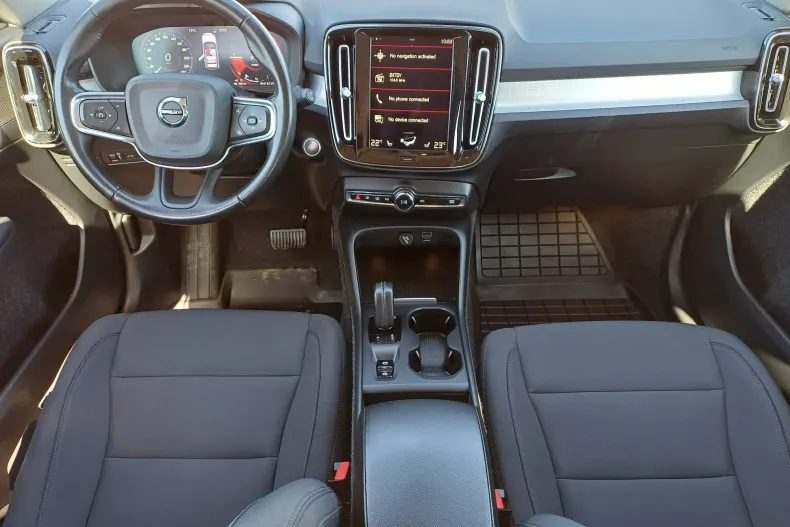 Volvo XC40 din 2021 cu 68.972 km - oferta VOL197206 - foto 12