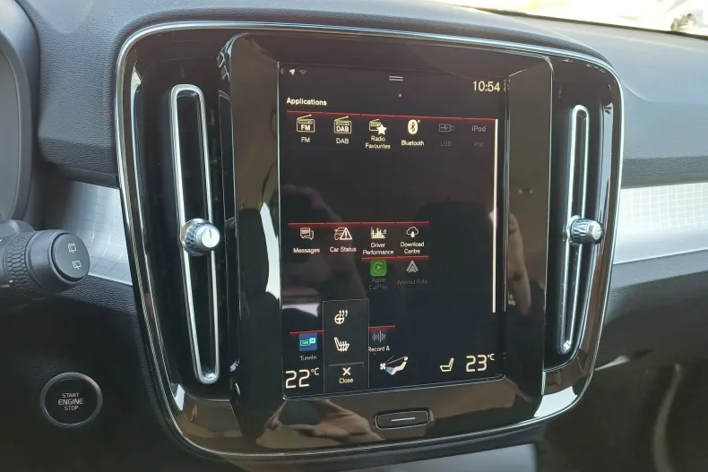 Volvo XC40 din 2021 cu 68.972 km - oferta VOL197206 - foto 24