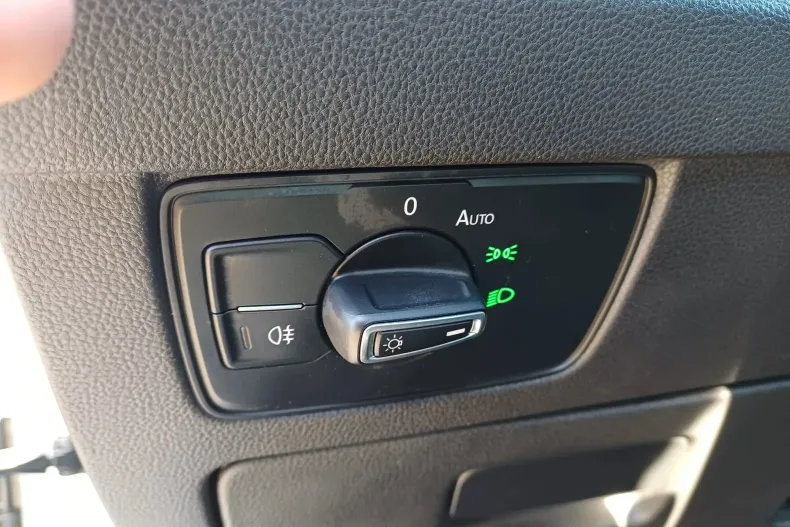 Volkswagen Passat din 2021 cu 66.370 km - oferta VOL197207 - foto 13