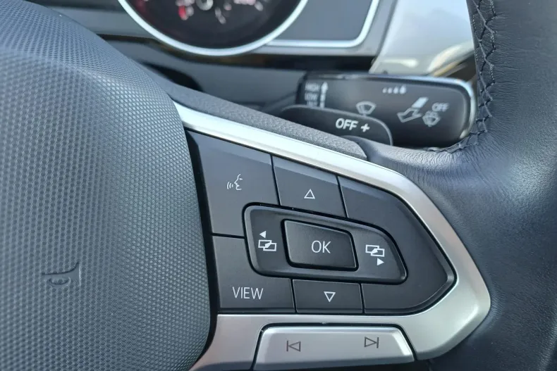 Volkswagen Passat din 2021 cu 66.370 km - oferta VOL197207 - foto 16