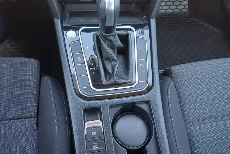 Volkswagen Passat din 2021 cu 66.370 km - oferta VOL197207 - foto 22