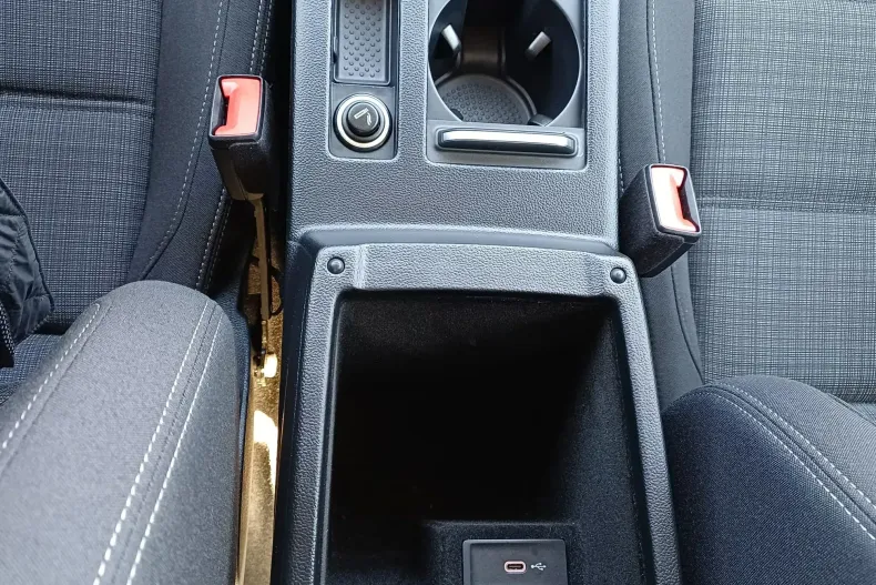 Volkswagen Passat din 2021 cu 66.370 km - oferta VOL197207 - foto 23