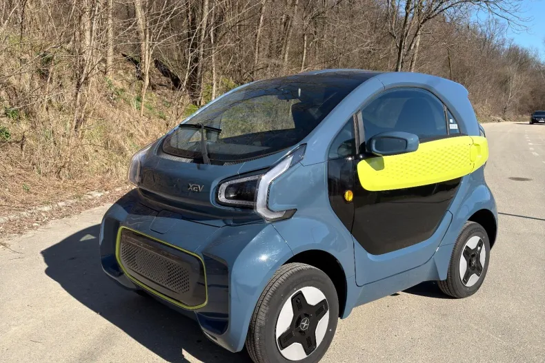 XEV YOYO din 2024 cu 10 km - oferta XEV197208 - foto 1