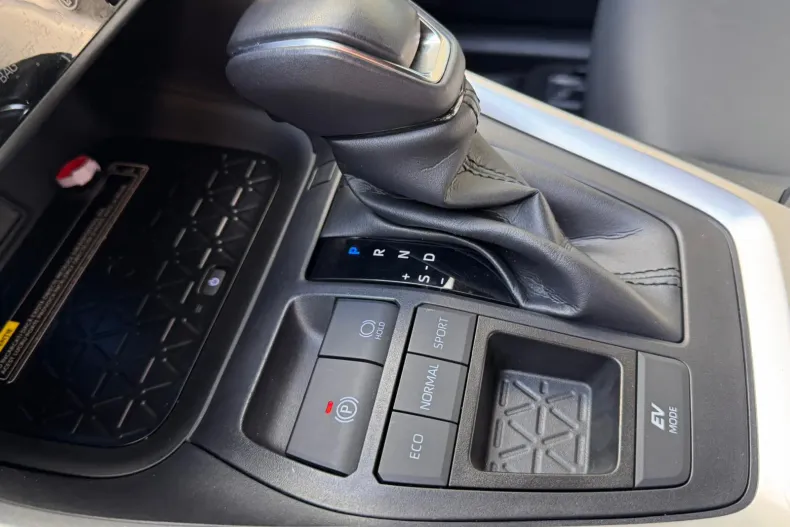 Toyota RAV4 din 2021 cu 45.987 km - oferta TOY197209 - foto 16