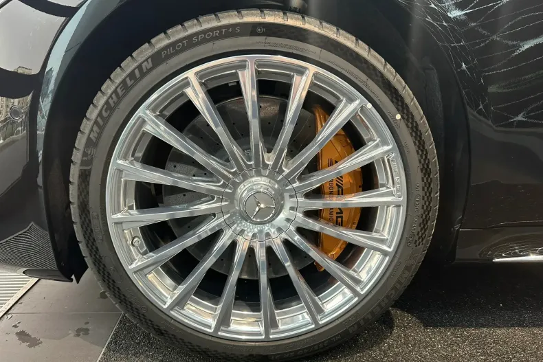 Mercedes-Benz S 63 AMG (Clasa S) din 2024 cu 19.000 km - oferta MER197227 - foto 25