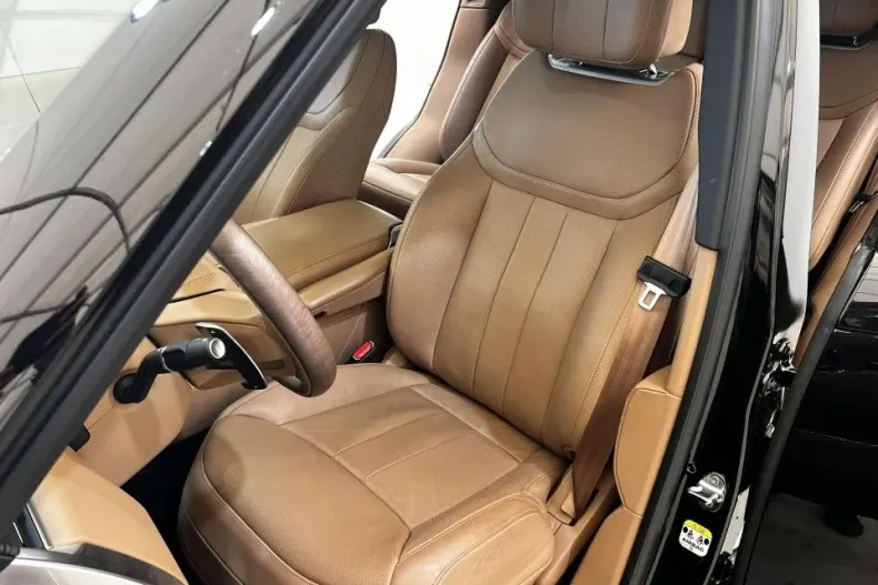 Land Rover Range Rover din 2025 cu 32.960 km - oferta LAN197236 - foto 8