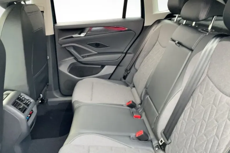 Volkswagen Tiguan din 2025 cu 12.500 km - oferta VOL197239 - foto 6