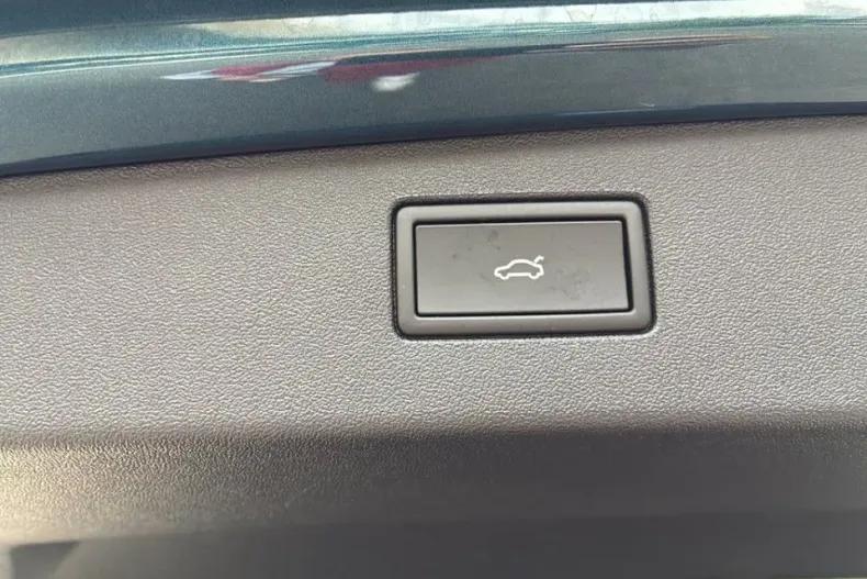 Volkswagen Tiguan din 2025 cu 12.500 km - oferta VOL197239 - foto 18