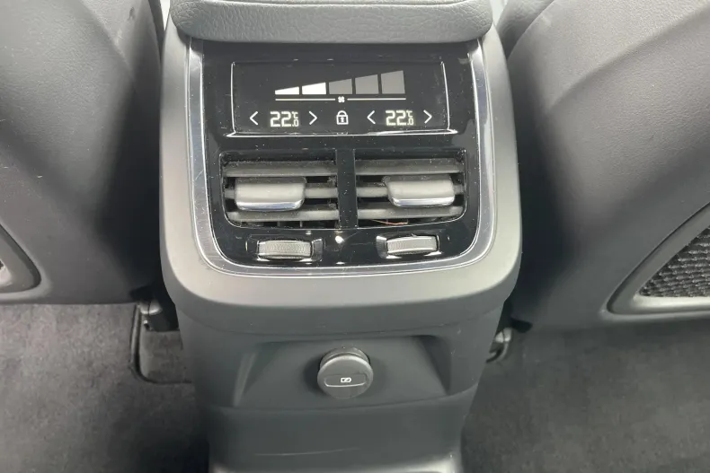 Volvo XC90 din 2020 cu 122.366 km - oferta VOL197250 - foto 22