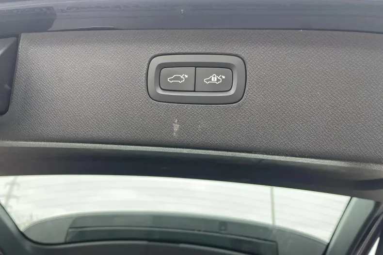 Volvo XC90 din 2020 cu 122.366 km - oferta VOL197250 - foto 24