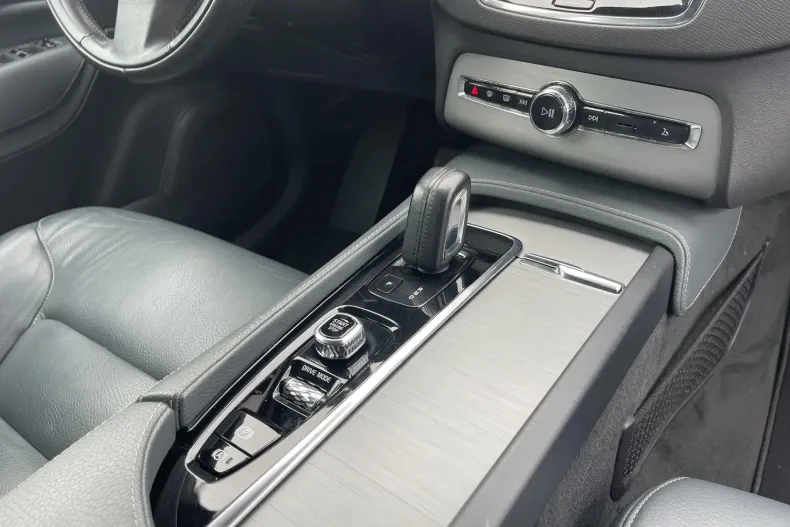 Volvo XC90 din 2020 cu 122.366 km - oferta VOL197250 - foto 29